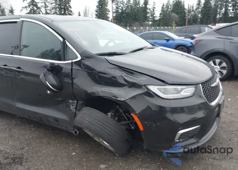 2025 Chrysler Pacifica Select from USA, damaged, VIN 2C4RC1BG6SR556126